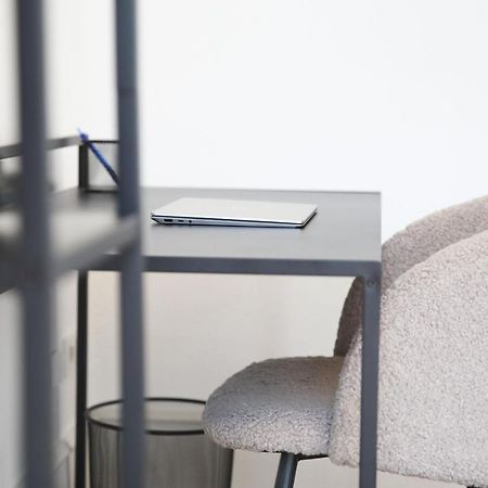 Palais Passy~Design Suite Mit Ausblick Im Zentrum Wiesbaden Exterior photo